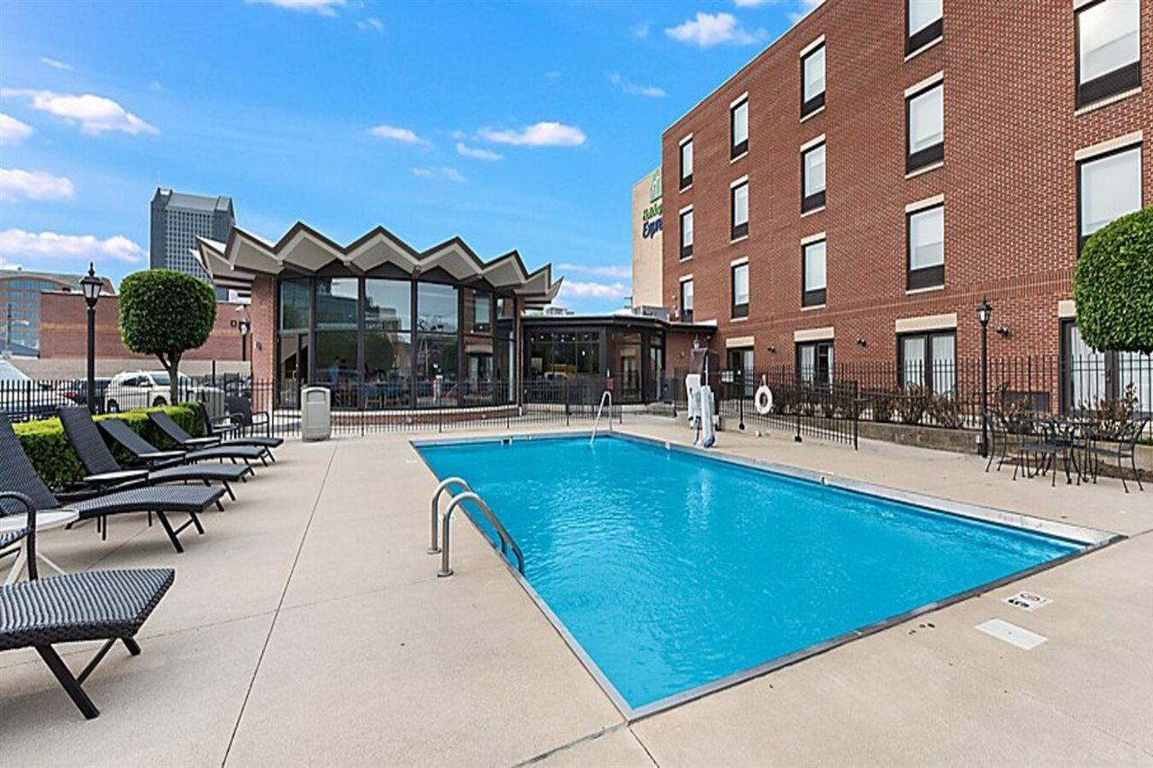 Holiday Inn Express - Columbus Downtown By Ihg Екстер'єр фото