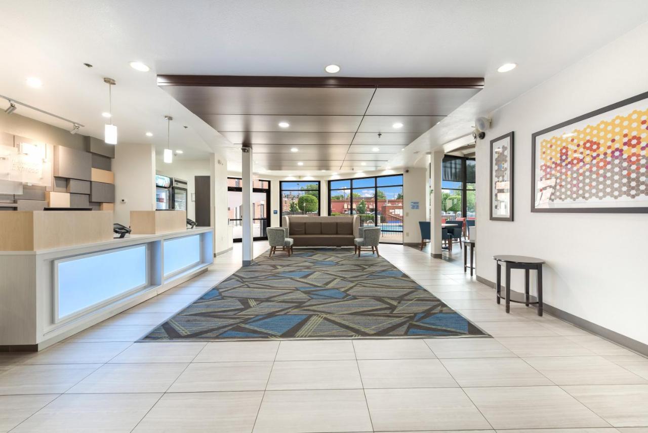 Holiday Inn Express - Columbus Downtown By Ihg Екстер'єр фото