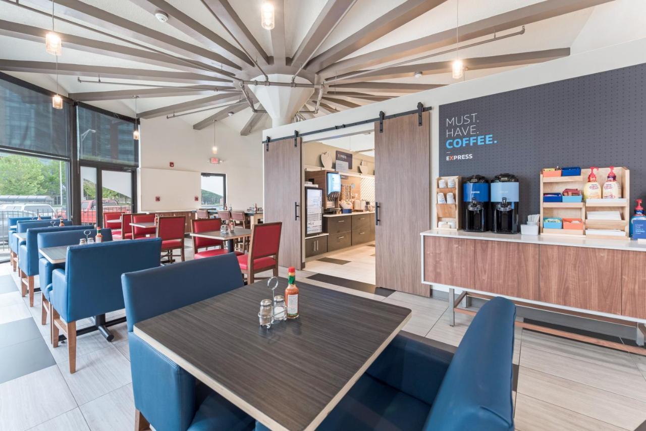 Holiday Inn Express - Columbus Downtown By Ihg Екстер'єр фото